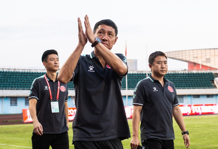 廣州豹客場4-2大逆轉(zhuǎn)重回第三，黎兵：這是廣州豹最需要的精氣神