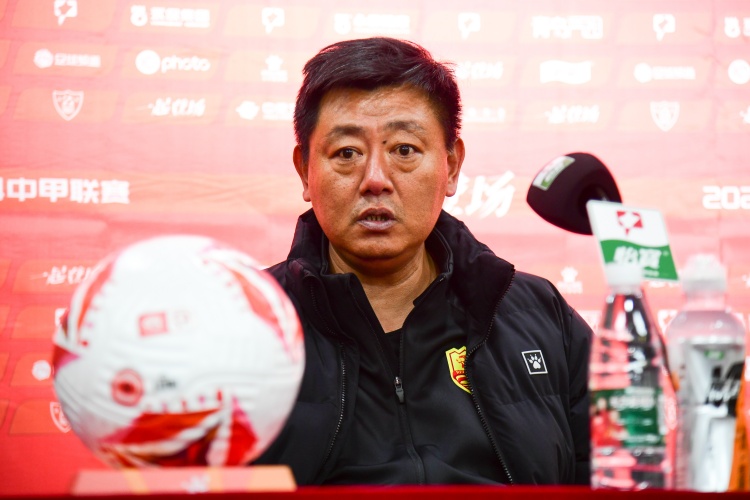 青島媒體：小里瓦爾多缺乏運動戰(zhàn)進球能力，紅獅保級壓力越來越大