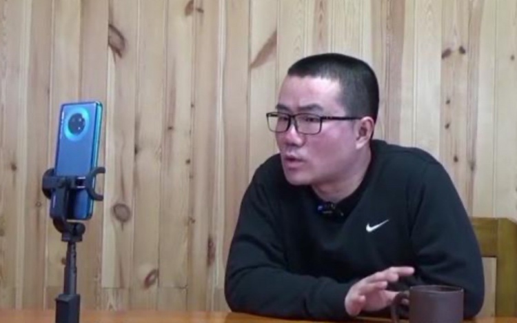 ????徐靜雨反復橫跳：亞歷山大要飯的→MVP→要飯的→MVP