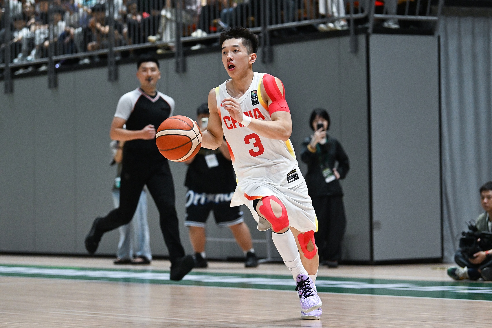 球隊大腦斷電??朱正&楊溢兩控衛(wèi)合計10失誤 全隊高達21次失誤