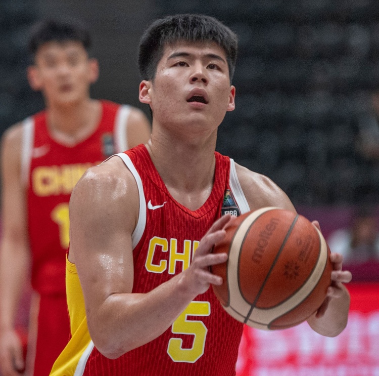 打得很強硬！陳家政全場6中3&三分3中2得到10分4助2斷