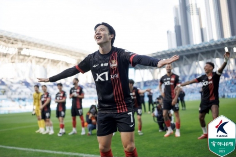 官方：韓國(guó)隊(duì)球員全晉旴因頭暈退出東亞杯，鄭承原入替