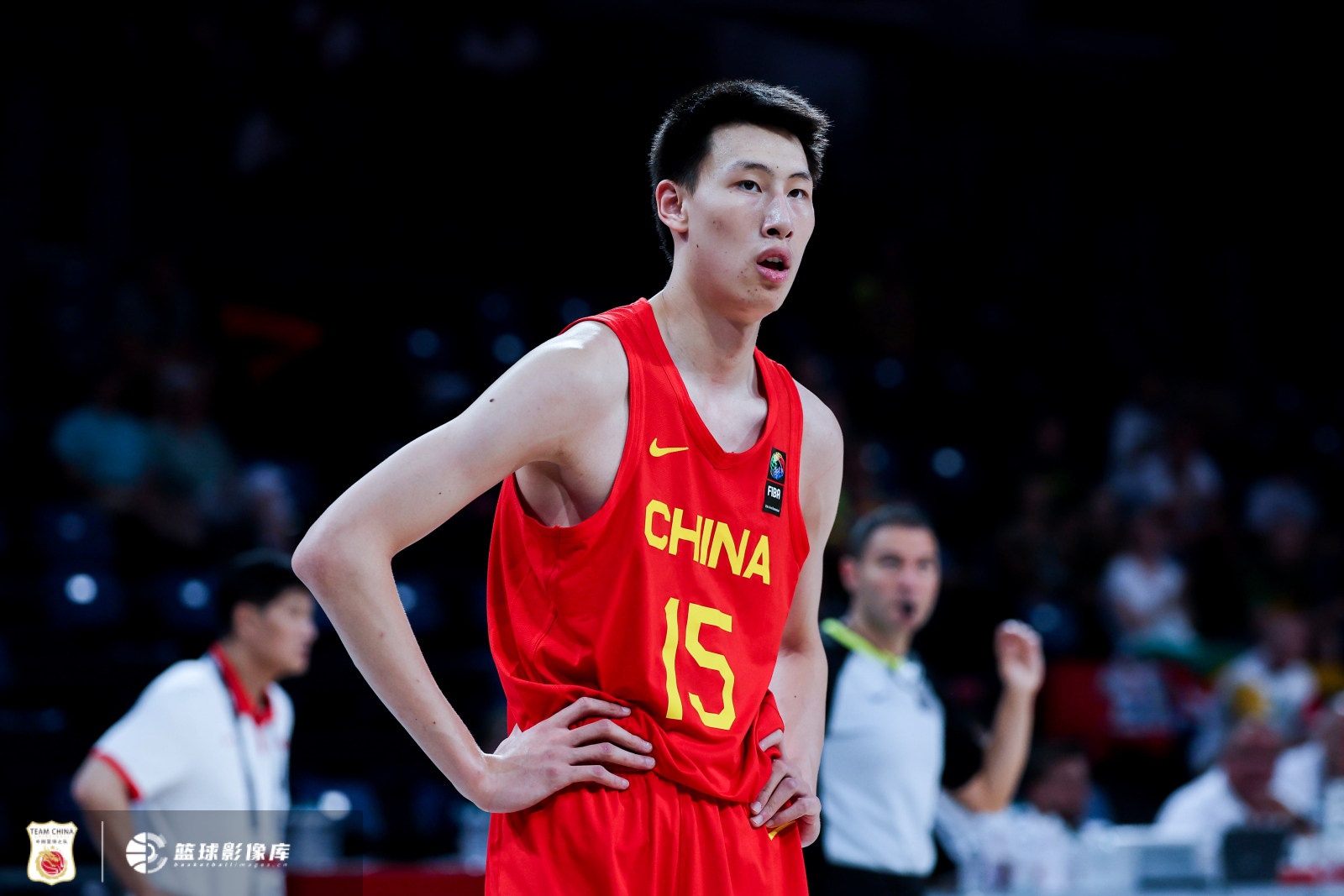 蘇群談中國U19男籃籃板球之差：身體素質(zhì)的差距 控衛(wèi)個(gè)小用了聯(lián)防