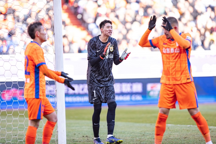 李平康：國(guó)安真正最想要的是于金永，但是泰山不想租借