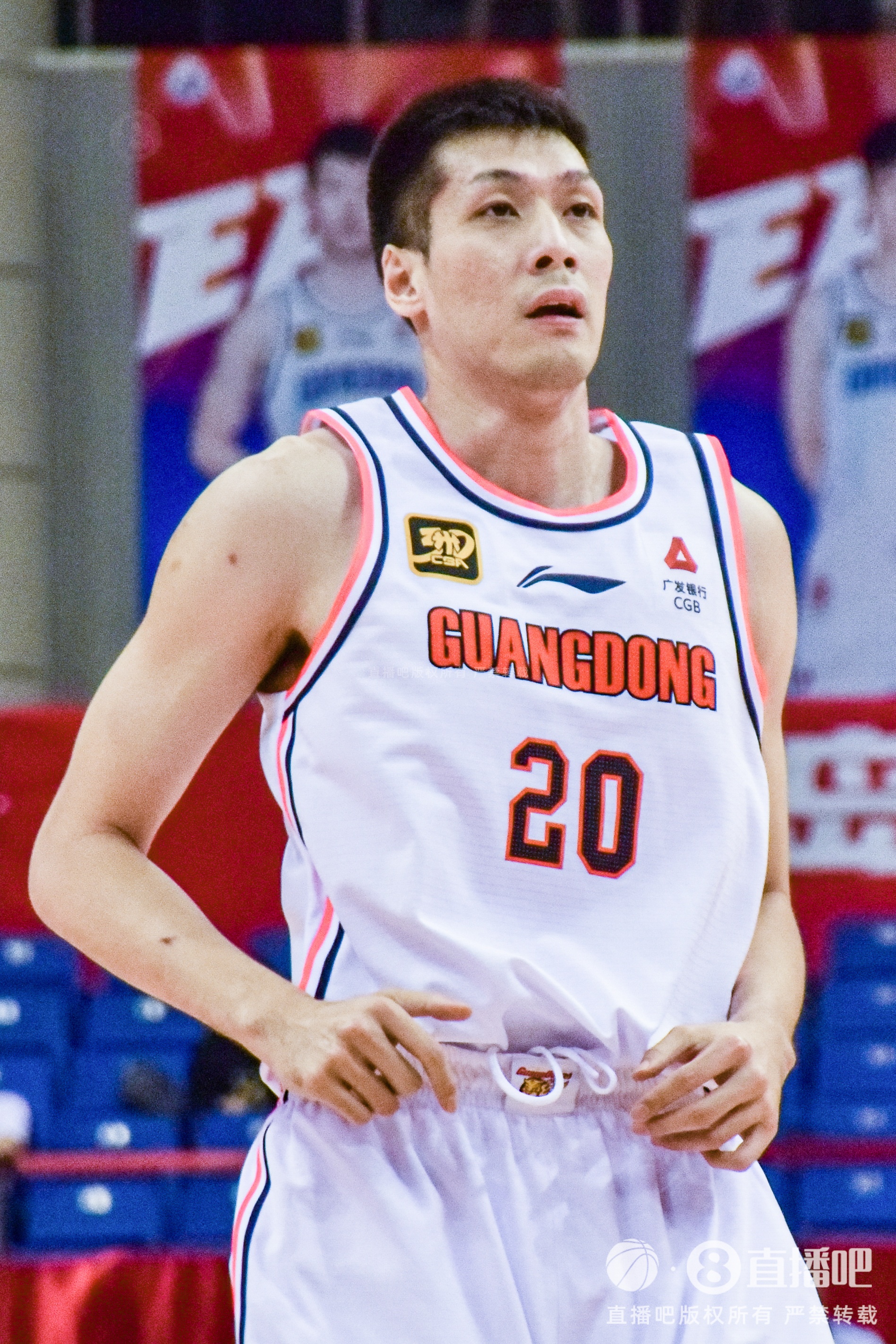 媒體人：CBA同位置球員中不如韓德君、任駿飛、黃榮奇的大有人在