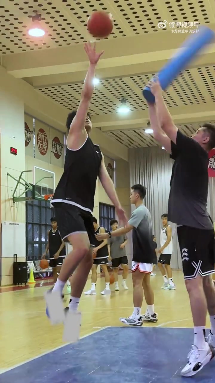備戰(zhàn)NBA季前賽訓(xùn)練，相信過程！??