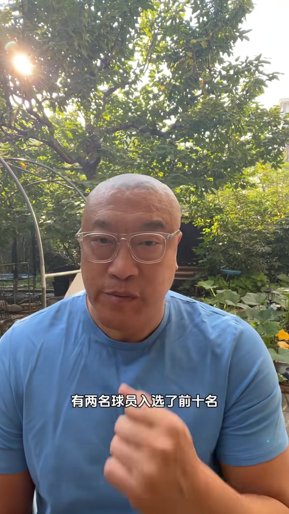 馬?。汉朔叛畚磥韺?duì)老將是種傷害 老詹可考慮像KD一樣改換門庭