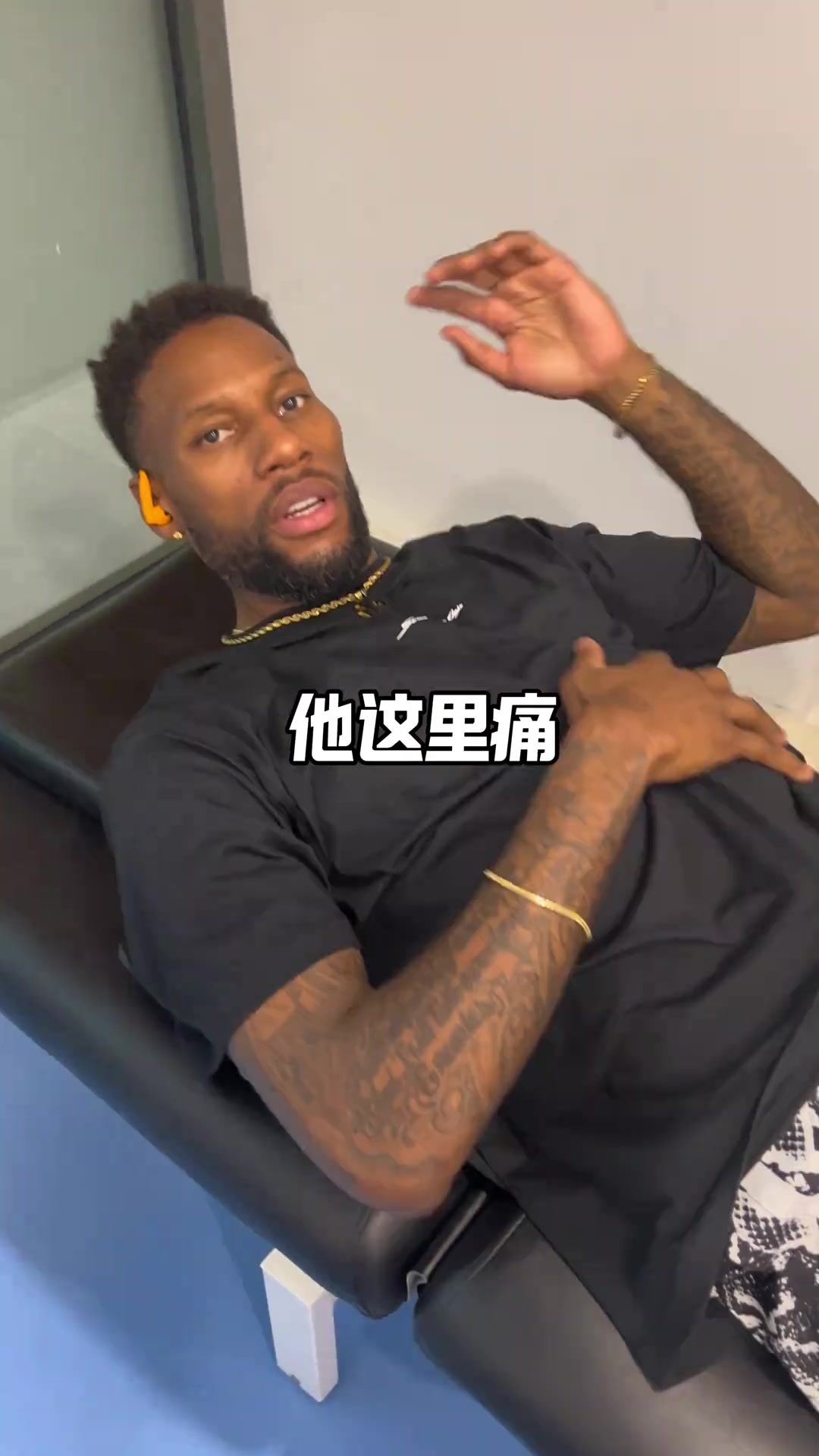 肋骨一動就疼&疑似骨裂/左膝腫脹！威姆斯：我輩子不會再打拳擊了